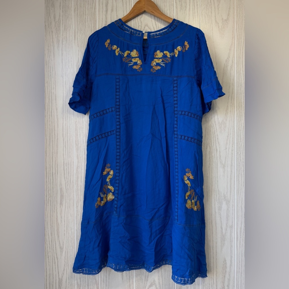 Brass & Roe by CTS Blue Embroidered Shift Dress Size L NWT - Picture 4 of 6